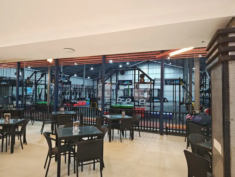 Café tables